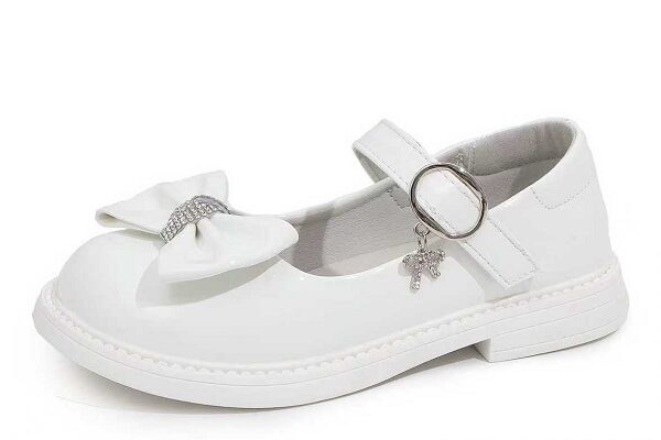 Бели лачени обувки Клибе