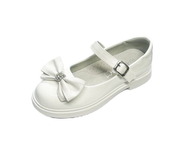 Бели обувки apawwa