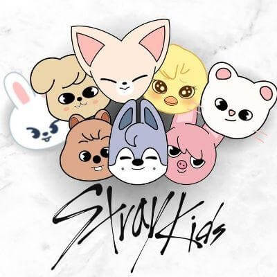 Тениска с глави бяла