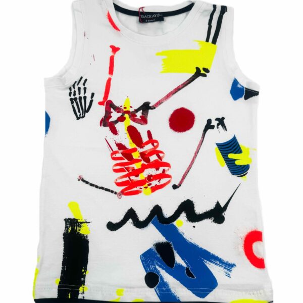 Бял потник с цветни петна