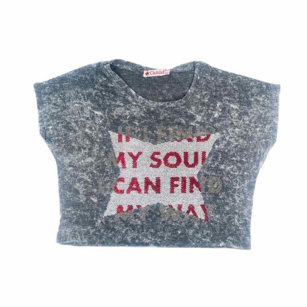 CICHLID Къса блуза с надписи от камъчета