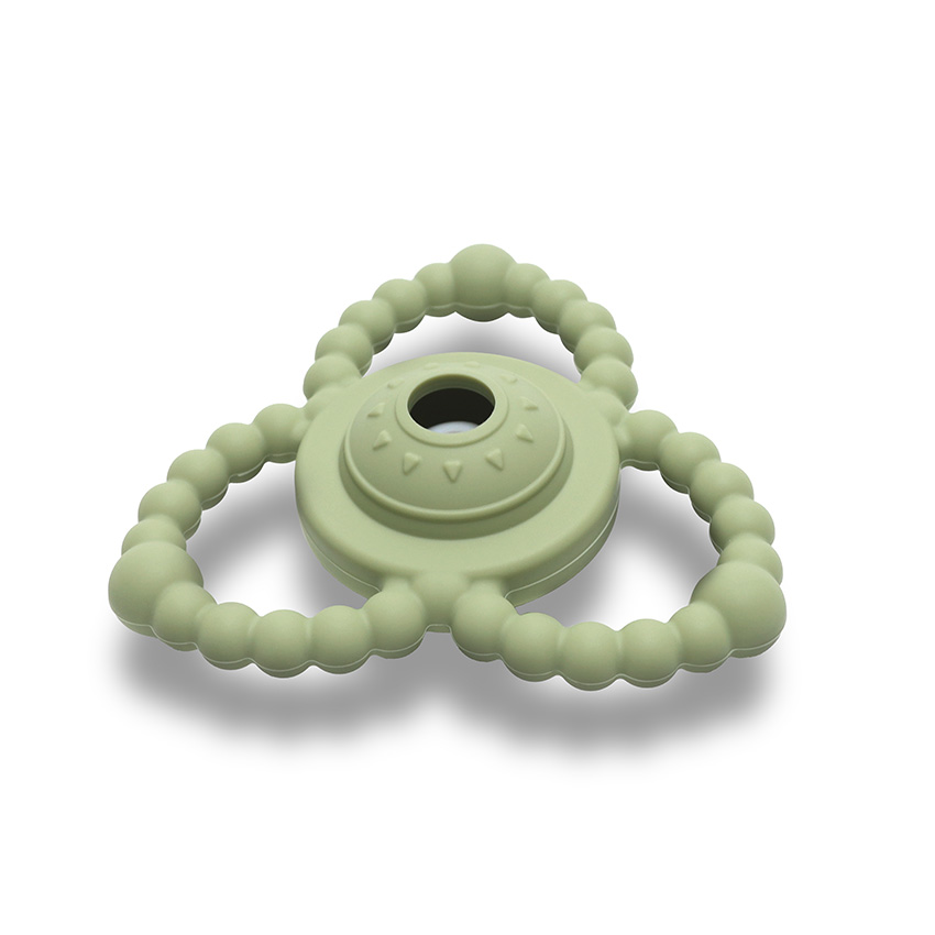 Дрънкалката има приятен и забавен звън.