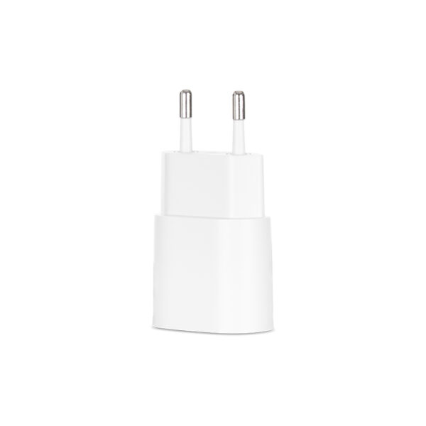 Вход: USB