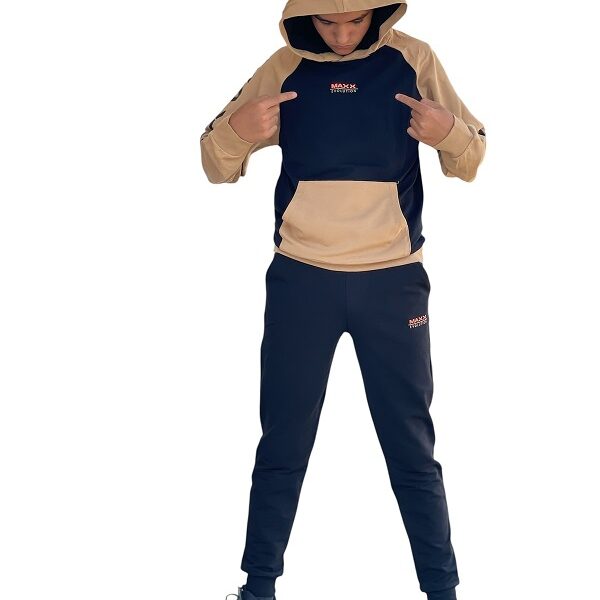 Комплект с бежова качулка