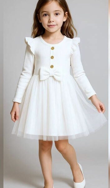 Детска бяла рокля с дълъг ръкав, тюлена пола и голяма панделка