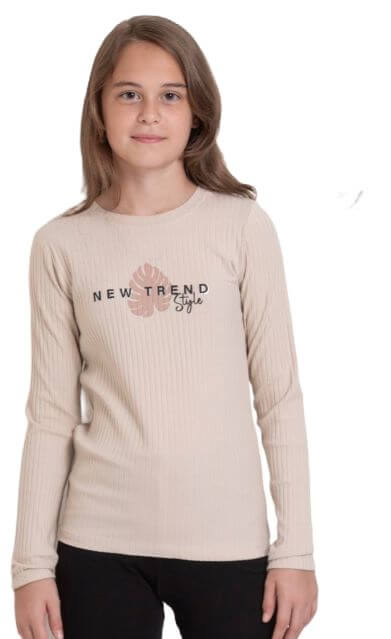Светло бежова детска блуза